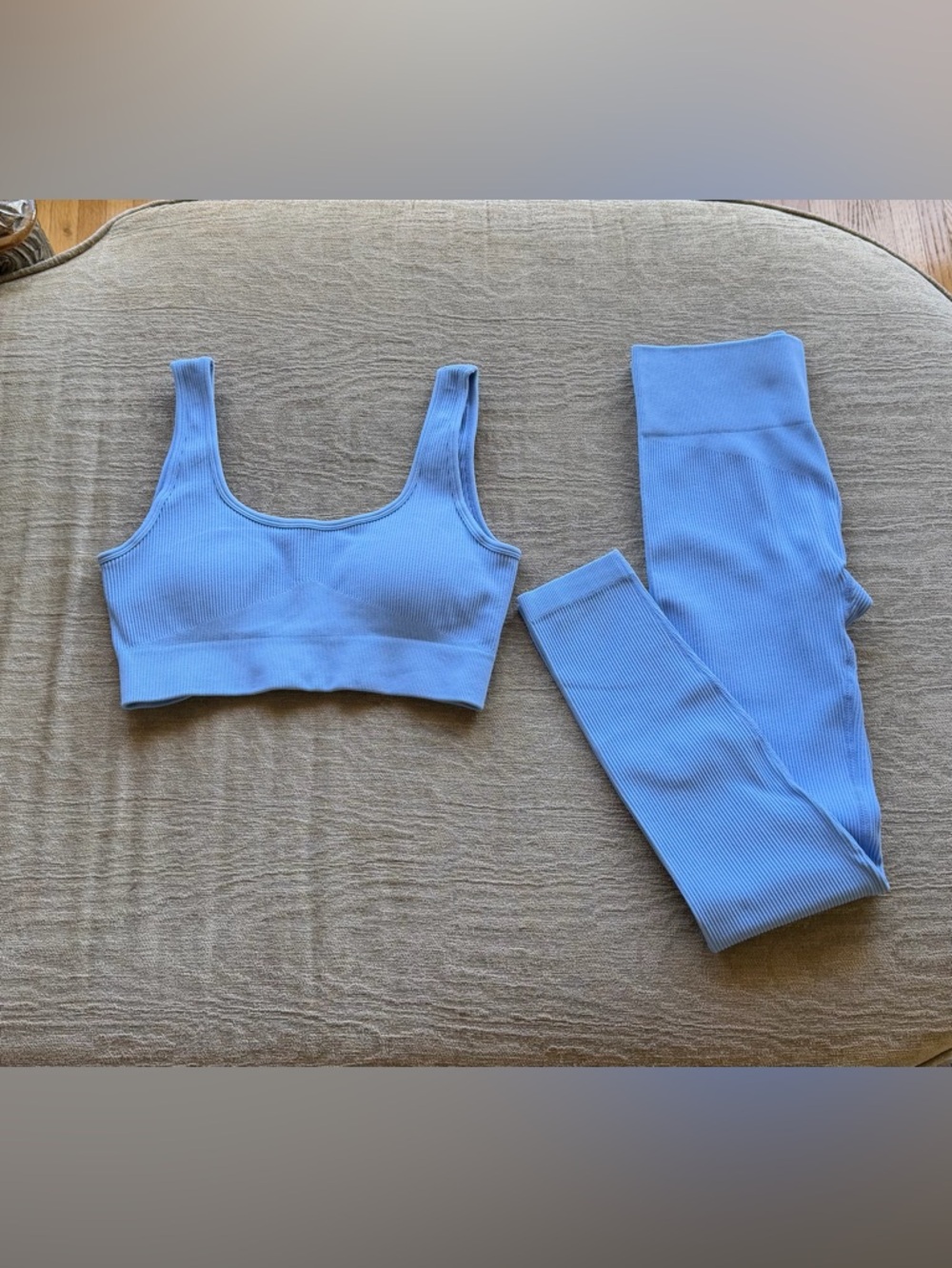 Light Blue 2 Piece Workout Set (Crop Top & Leggings) - Small